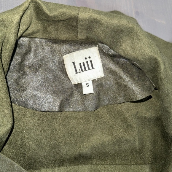 Luii Olive Green Tunic Vest with Slits On Side - Picture 8 of 9